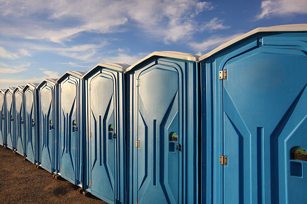 Best Deluxe Portable Toilet Rental  in Oak Park, CA